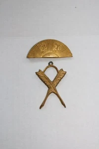 Antique Odd Fellows Lodge Officer Badge Masonic Pin Crossed Quills - Picture 1 of 3