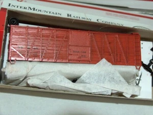 HO Accurail MOW Maintenance Orange 40' OB Boxcar Steel Ends 428 kit #4282 NIB - Picture 1 of 3