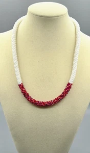Collana Kumihimo fatta a mano media perle finte semi e perle rosse Preciosa 20" - Foto 1 di 4