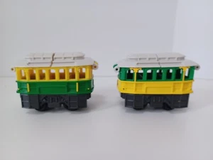 FISHER PRICE GEOTRAX, LOT OF 2 GREEN & YELLOW WINDOW PASSENGER TRAIN CARS VTG - Picture 1 of 5