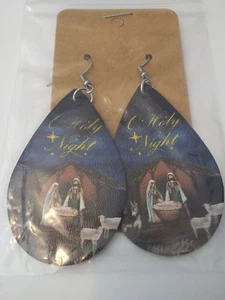 WEIHNACHTSKRIPPE (HEILIGE NACHT) DOPPELSEITIGER OHRRING AUS PU-LEDER MIT FISCHHAKEN-STIL - Bild 1 von 2