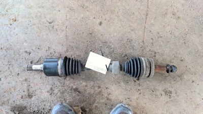 Eje de transmisión delantero izquierdo usado se adapta a: Hyundai Sonata 2007 delantero 3,3 L delantero izquierdo Foto 1 de 4