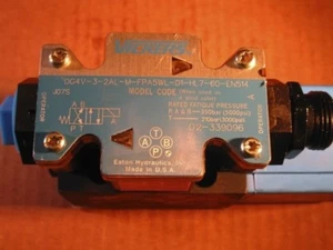 Vickers DG4V-3-2AL-M-FPA5WL-D1-HL7-60-EN514 Nuovo - Foto 1 di 3