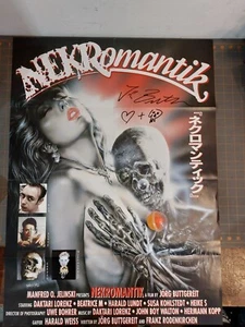 Jorg Buttgereit "Nekromantik" Regista AUTOGRAFO Firmato Film Poster Doodle - Foto 1 di 6