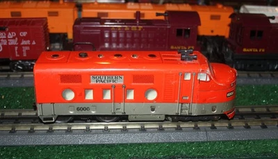 MARX Tin Southern Pacific Powered Locomotive #6000 - Runs Great - AS IS - Image 1 of 4