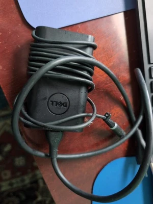 Genuine Dell AC Adapter 65W 6TFFF 19.5V 3.34A Laptop Charger - Large Barrel - Image 1 of 2