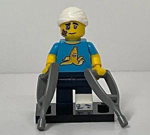 Lego Collectible Minifigure Series 15, Set # 71011 - Clumsy Guy - Picture 1 of 3
