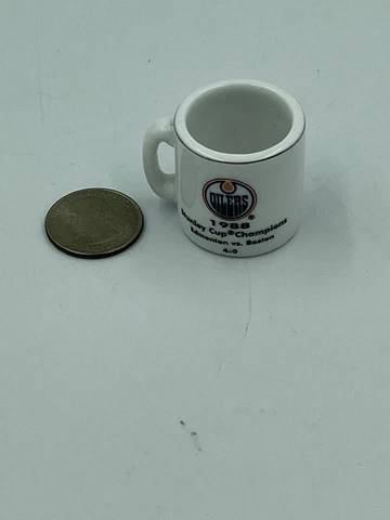 NHL STANLEY CUP CRAZY MINI MUG EDMONTON OILERS 1988 CHAMPS W/OPPONENT &SCORE Cover