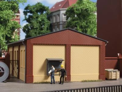 8 Yellow brick walls HO/OO Gauge Auhagen 80617 - Image 1 of 2
