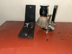 The Art Of Shaving Dachs Pinsel mit Muhle Rasierer & Ständer mit A/S Maniküre Set - Bild 1 von 11