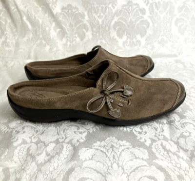 NATURAL SOUL by Naturalizer 6.5M Brown Suede Fanner Clog Mule Shoe Women Slip On - Image 1 of 4