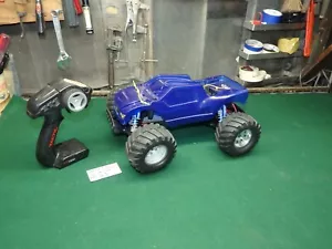 TRAXXAS Stampede 2WD RC Truck with remote. - Picture 1 of 21