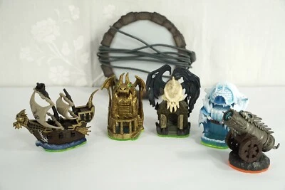 Skylanders SPYRO'S ADVENTURES Juego de Expansión: Mares Pírate y Base Portal Foto 1 de 4