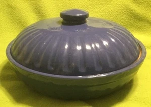 Bol vintage ~ 9 pouces ~ Crock ~ Poterie en grès ~ émaillé ~ avec couvercle - Photo 1/8