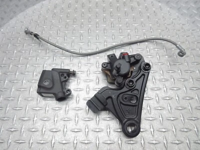 Línea de soporte de pinza de cilindro maestro de freno trasero Indian Scout Bobber 2022 21-24 Foto 1 de 4