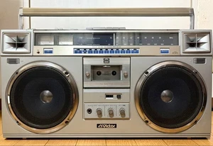 Victor FM/AM Registratore a cassette radio stereo RC-M70 - Foto 1 di 6