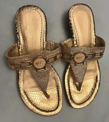 Sandalia de cuña dorada Marc Fisher para mujer talla 5M Foto 1 de 4