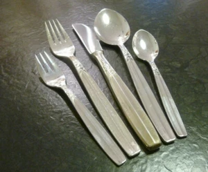 Besteck Ebel Blattmuster 12 Personen 120er Silberauflage 60 Teile versilbert  - Bild 1 von 6