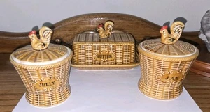 Vintage Hühnerkorb geflochten Porzellan Butterdose Gelee Marmelade Gewürz Gläser 3 Stück - Bild 1 von 10