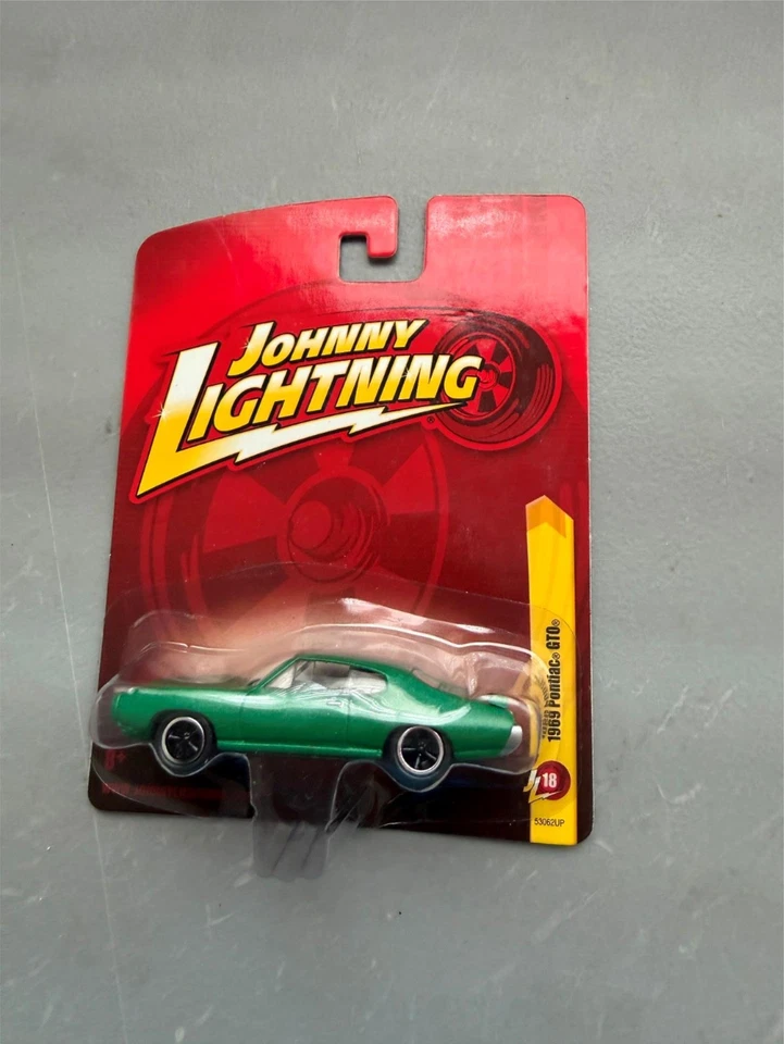 Johnny Lightning Forever 64 1969 Pontiac GTO G10 - Image 1 of 1