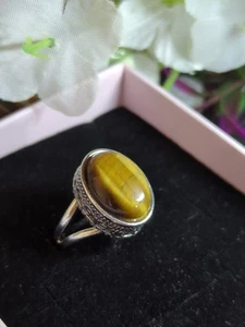 Tiger's Eye Oval Cabochon Statement Ring in Sterling Silver Sz 6 - Picture 1 of 10