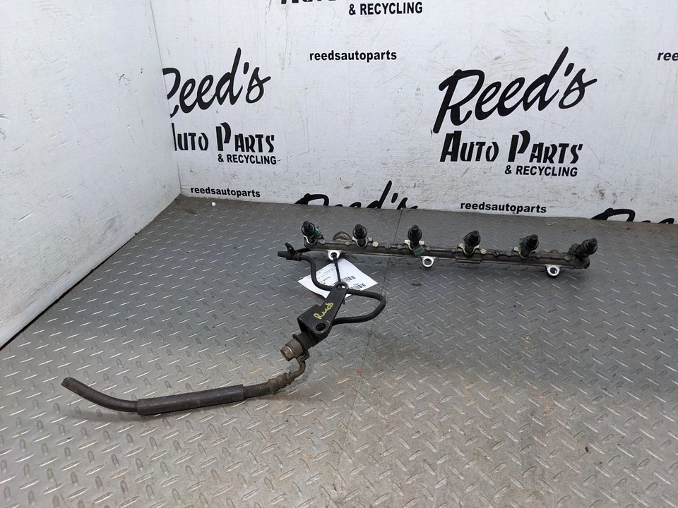 Tubo de riel de combustible 98-05 Lexus GS300 IS300 SC300 con inyectores OEM 23807-4603 1180328 Foto 1 de 4