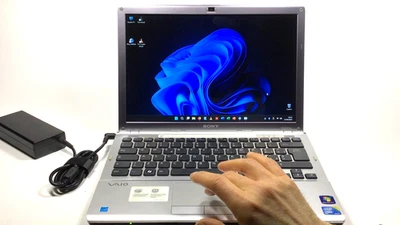 Portatile laptop Sony Vaio VGN-SR59XG cpu Intel Core2 Duo + SSD 120 GB  + WIN 11 - Immagine 1 di 4