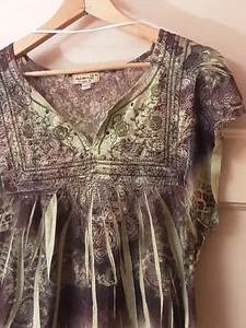 Top Live and Let Live Pastel Verde Esmeralda Estampado Bajo Cuello en V Sexy Manga Flutter - Imagen 1 de 6