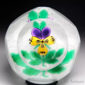 Perthshire Paperweights 2000 pansy faceted glass paperweight - Picture 1 of 2