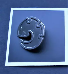 Warhammer 40K Genestealer Cult KOYO Pin Badge Tyranids Cults - Picture 1 of 3