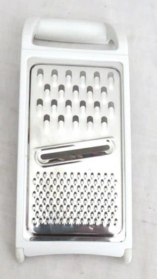 Good Cook White Edge Grater - 3.3/4 x 7.1/4 in Plus the border - Image 1 of 2