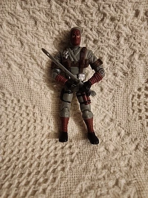 Figura Hasbro G. I. Joe Storm Shadow 2001 con espada buen estado usado  Foto 1 de 4