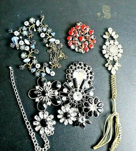 Fashion Jewelry Costume 5 Pieces all need repair or use for other needs crafts - Picture 1 of 6