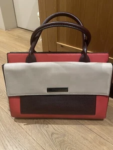 Kenneth Cole Bag. Block Colour. VGC. - Picture 1 of 11