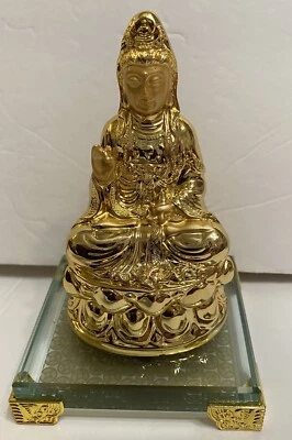"Bodhisattva dorado Kwan-yin Guanyin 5,5"" con soporte de vidrio estatua" Foto 1 de 4