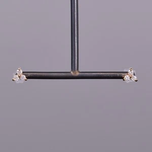 LXV Petite Diamond Klee Ohrringe in 14k Gelbgold - Bild 1 von 3