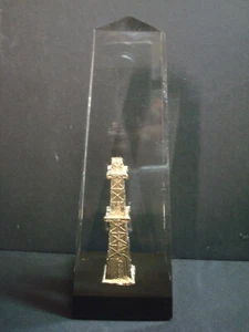 "Pisapapeles Lucite Gas Oil Field Gold Derrick Rig casa de bomba 6"" acento de escritorio de colección" - Imagen 1 de 12