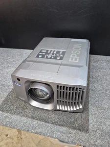 Epson Powerlite 8300i LCD Projector 5200 Lumens - Tested - Picture 1 of 14