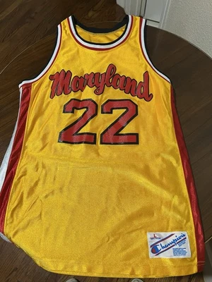 Camiseta deportiva vintage de Maryland Game Champion de baloncesto dorada #22 Keith Booth Foto 1 de 2