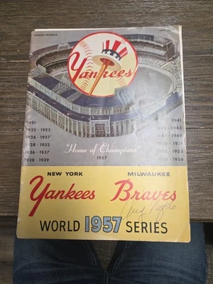 1957 WORLD SERIES PROGRAM YANKEES vs BRAVES MANTLE AARON SPAHN FORD - Image 1 of 3