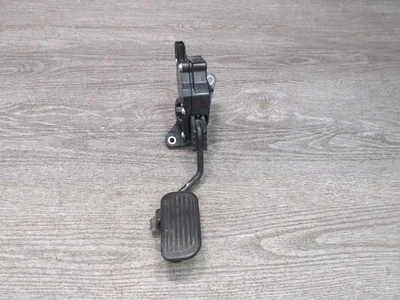 10-15 LEXUS GSE20L IS350 IS250 可转换 RWD 气体加速器踏板 原始设备制造商 — 第 1/4 张图片