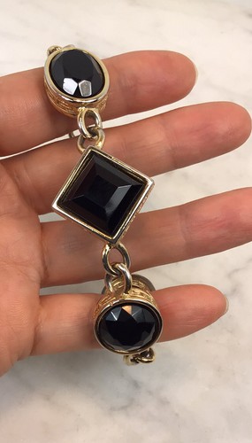 Bracciale vintage GIVENCHY tono oro pietra nera maglia lungo 9 5"