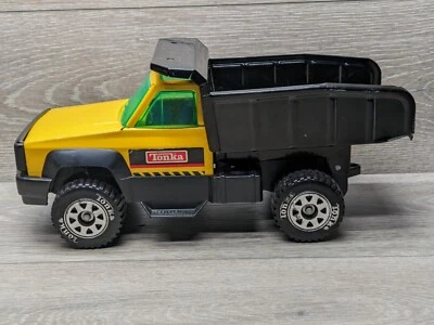 Camión de volteo Tonka 1993 amarillo negro construcción M-6944-1 Foto 1 de 4