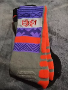 Nike Hyper Elite Cushioned BHM Socks Purple Men's Size Medium 6-8 No Tags New - Picture 1 of 8