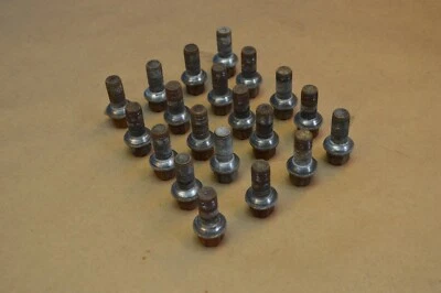 Mercedes Benz E63 S 2014 W212 AMG tuercas de rueda tuercas juego de 20 tuercas  Foto 1 de 4