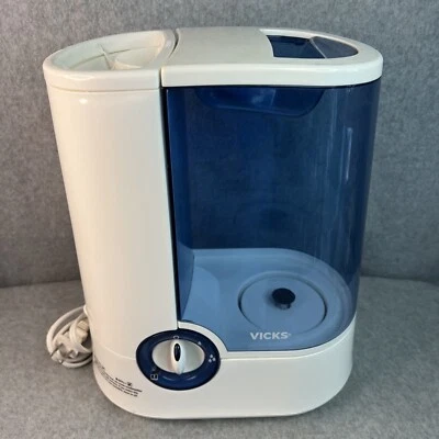 Vicks V750D1  Warm Mist Room Humidifier 1.0 Gallon Capacity Tested, Works Great - Image 1 of 4