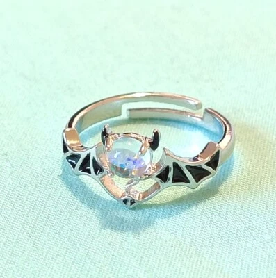 Anillo de murciélago diablo esmalte negro orbe vidrio tono plata talla 6,5 expandible S Foto 1 de 4