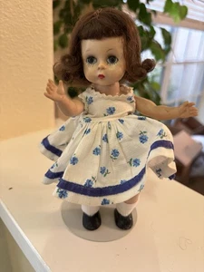 Vintage Madame Alexanderkins Wendy Puppe im markierten Kleid. - Bild 1 von 5