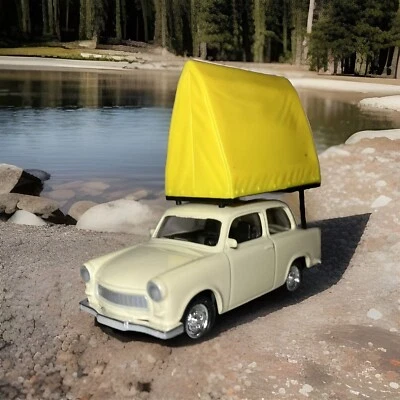 Trabi, Trabant 601, DDR Grell Nostalgie Modellauto, 1:64 mit Dachzelt Limitiert - Bild 1 von 4