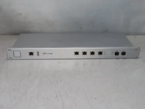 Router de puerta de enlace empresarial UniFi Security Gateway Pro USG-PRO-4 - Imagen 1 de 6